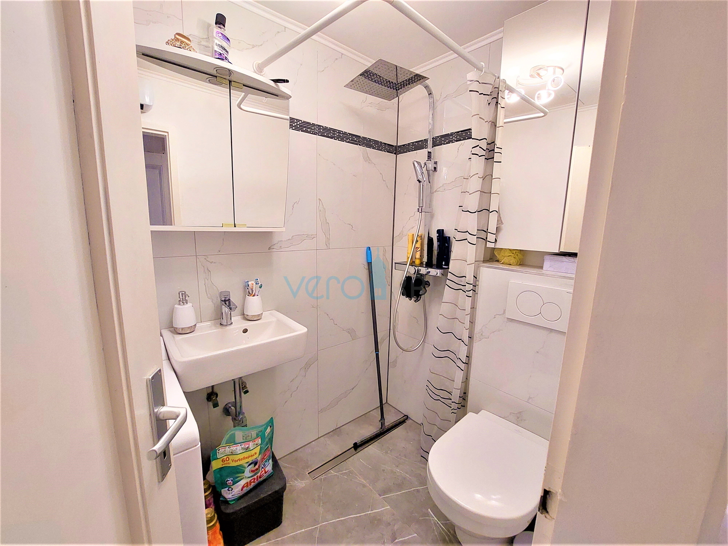 Kvarner, Novi Vinodolski, Klenovica - parcela 566m2, kuća s bazenom, pogled na more, prodaja