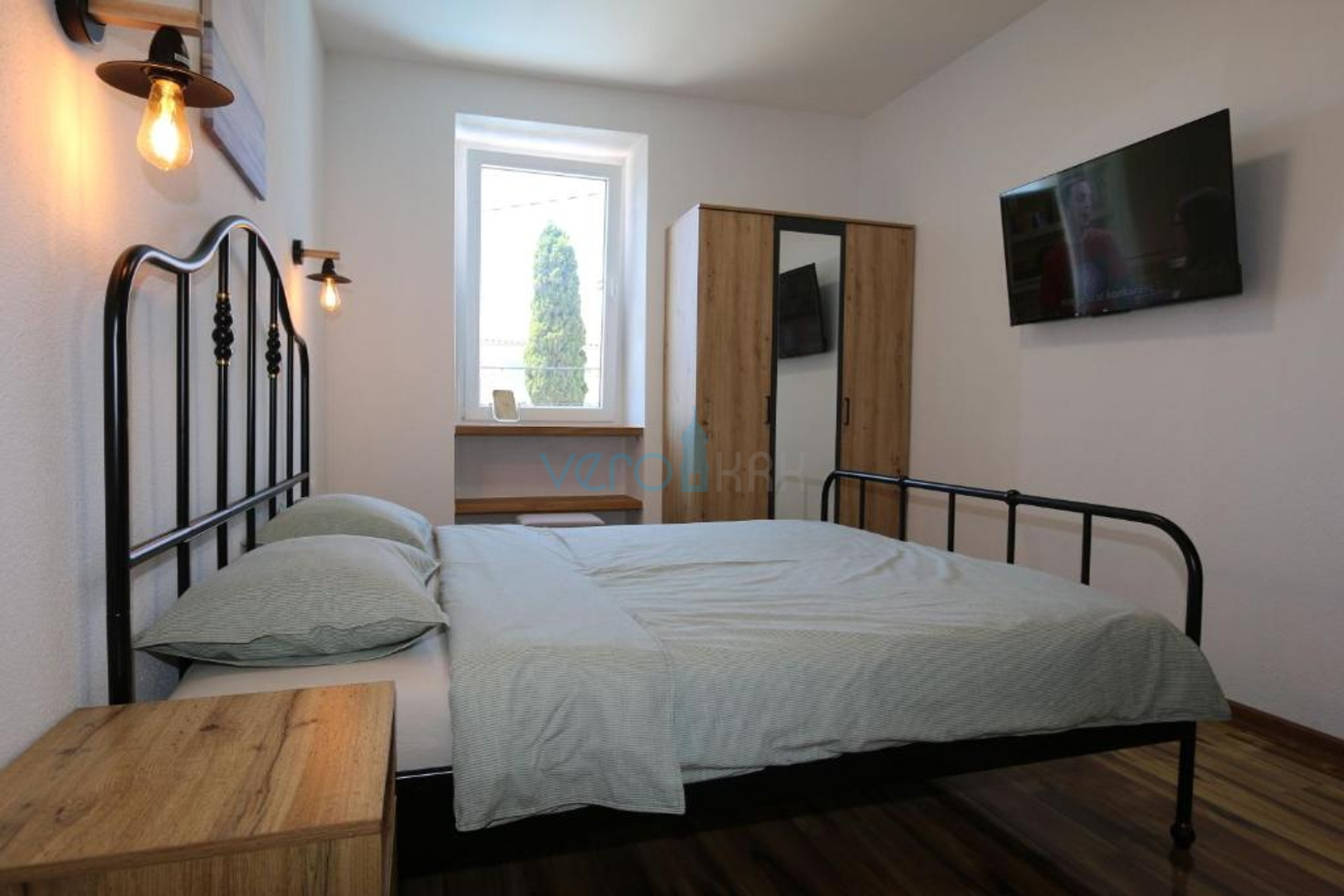 Malinska, wider area, renovated old house with swimming pool and yard