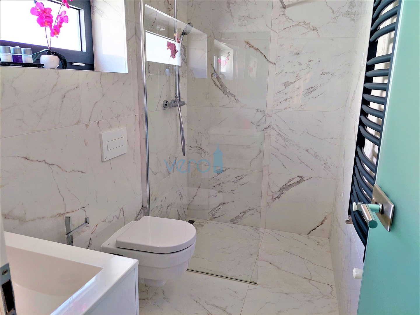 Crikvenica, zaleđe - urbana vila s bazenom, prodaja