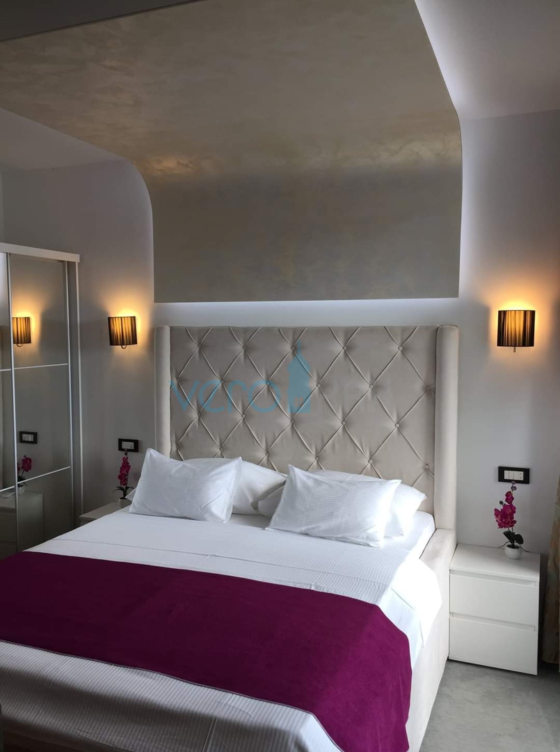 Crikvenica, hinterland - urban villa with pool, sale