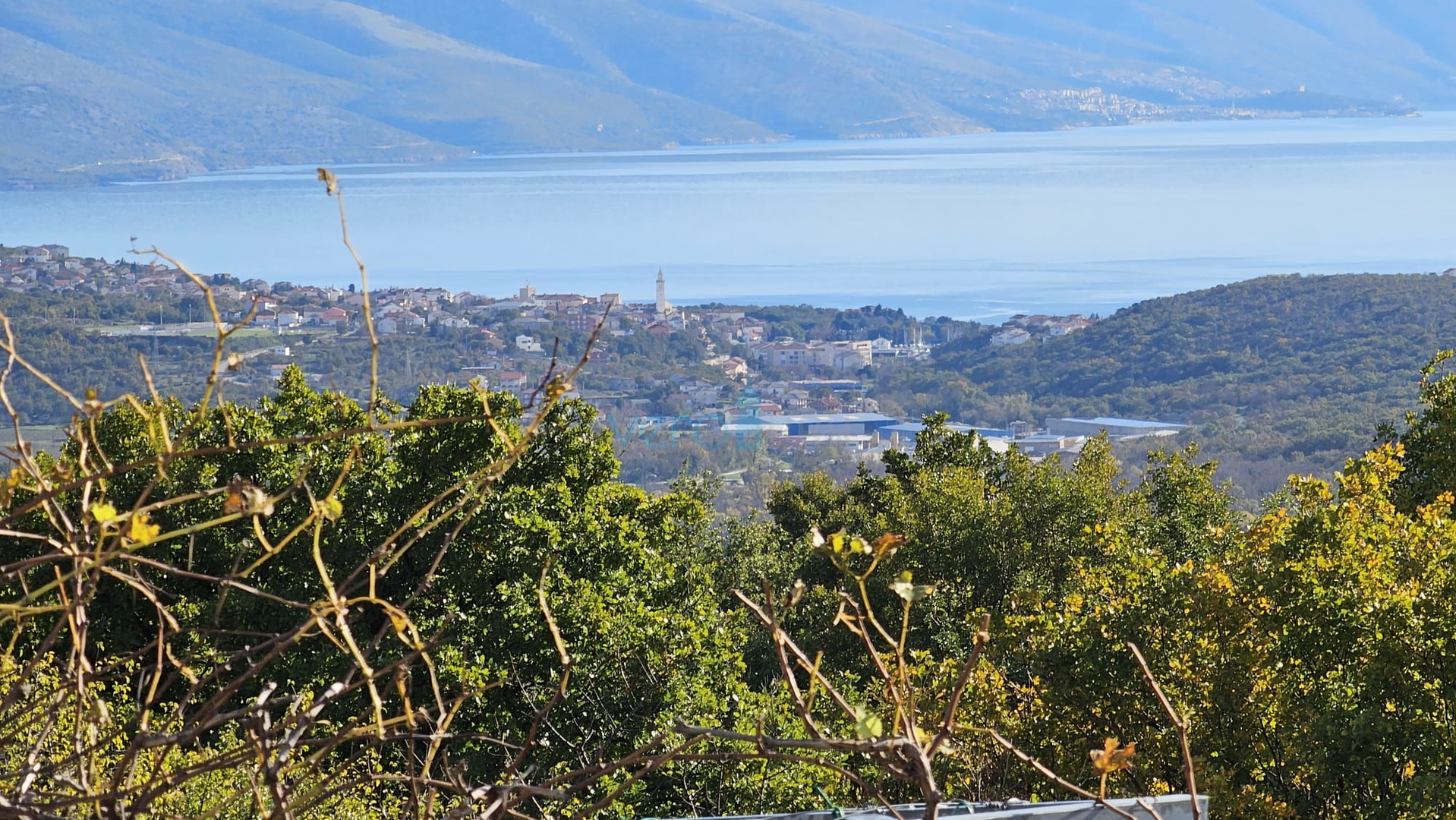 Crikvenica, Bribir - Anwesen mit 2 Häusern und einem Grundstück von 1778 m², Verkauf