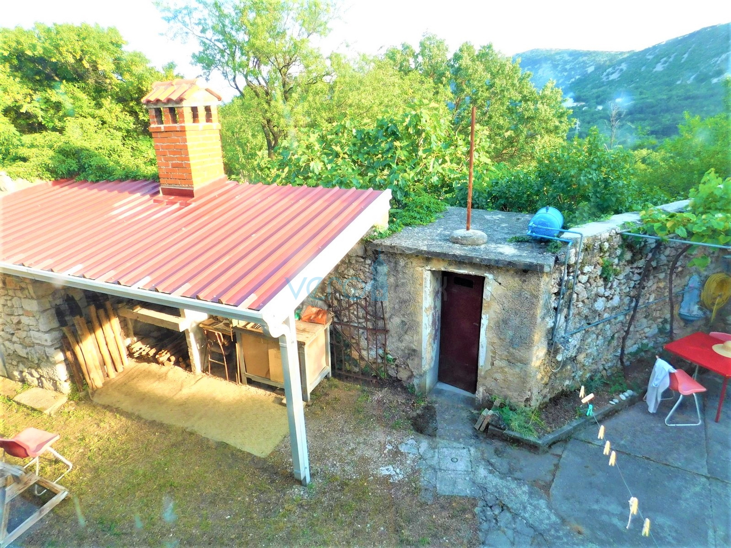 Crikvenica, Bribir - Anwesen mit 2 Häusern und einem Grundstück von 1778 m², Verkauf