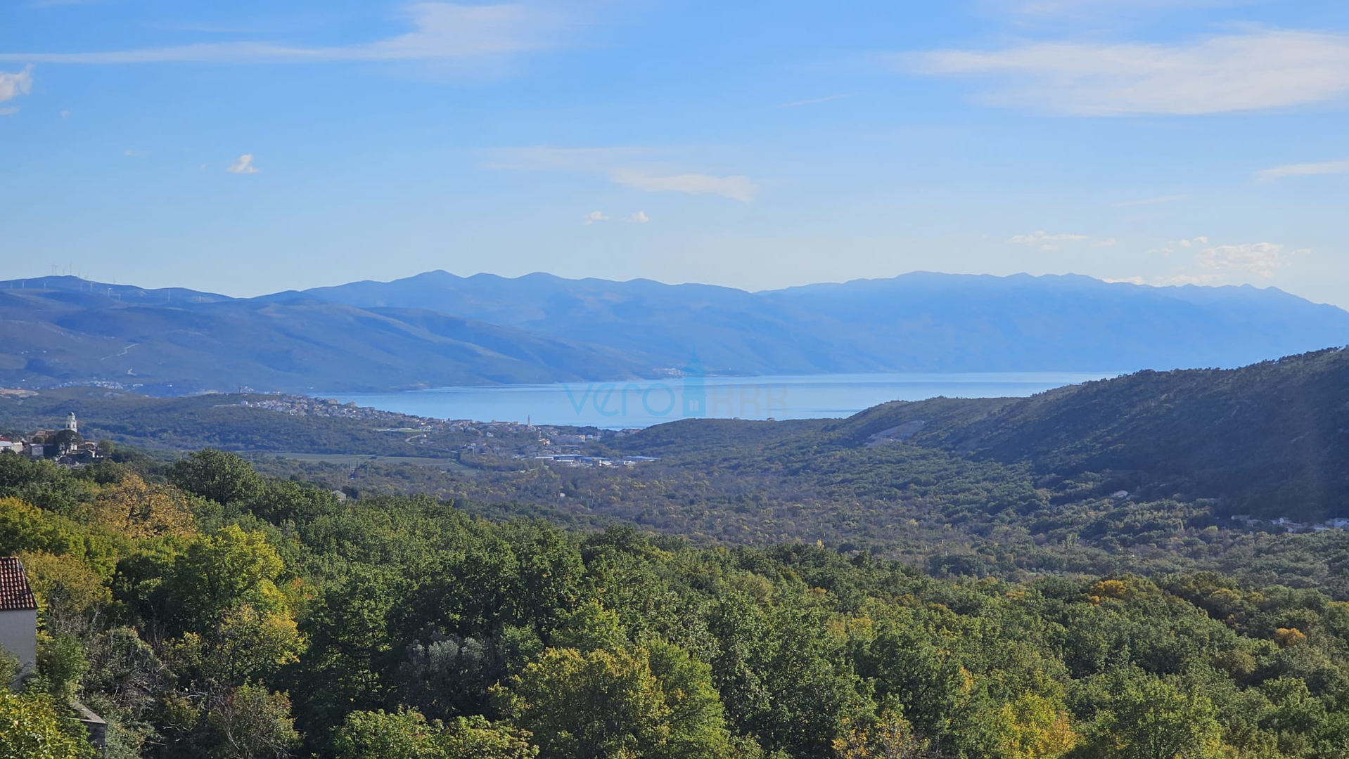 Crikvenica, Bribir - Anwesen mit 2 Häusern und einem Grundstück von 1778 m², Verkauf