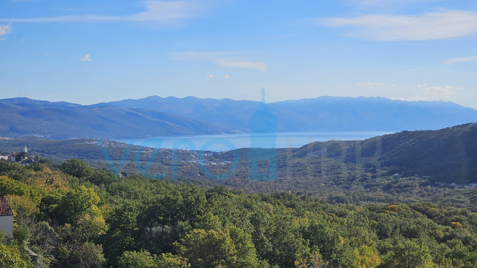 Crikvenica, Bribir- imanje sa 2 kuće i parcelom od 1778m2, prodaja