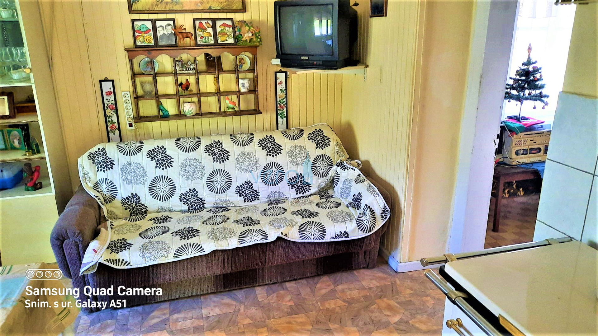 Brod Moravice - samostojeća kuća s dva stana i puno zemlje, prodaja