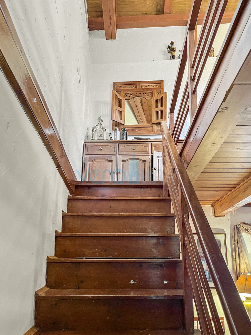 Dobrinj, otok Krk, obnovljena rustikalna kuća, 80m2, pogled, prodaja