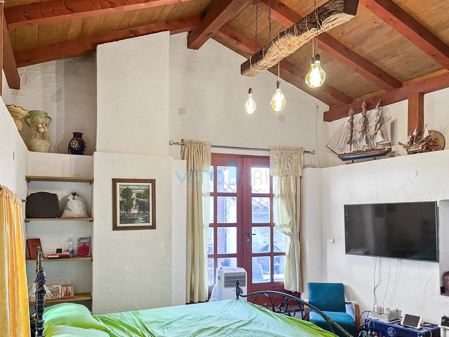 Dobrinj, otok Krk, obnovljena rustikalna kuća, 80m2, pogled, prodaja