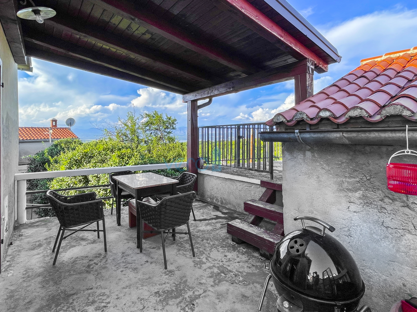 Dobrinj, otok Krk, obnovljena rustikalna kuća, 80m2, pogled, prodaja