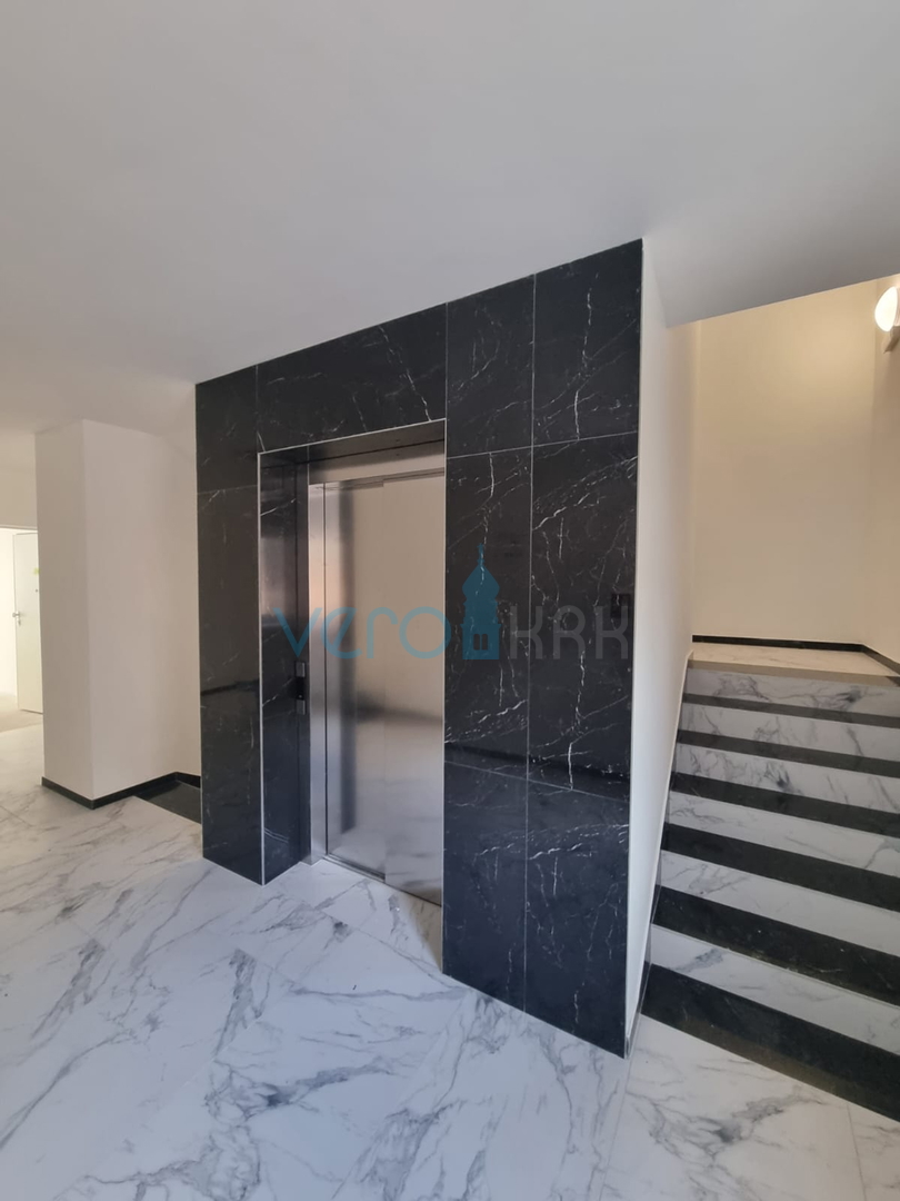 Kostrena, Rijeka area, comfortable three-room apartment, near the sea, ground floor, for sale