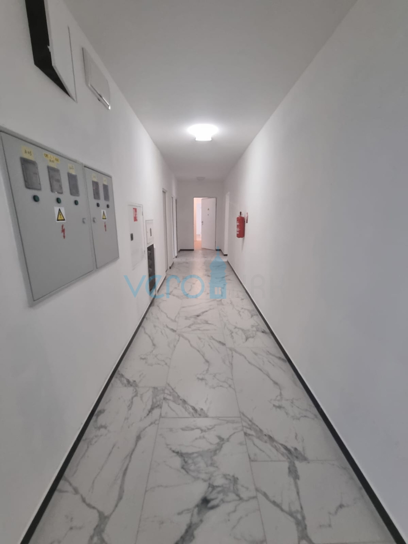 Kostrena, Rijeka area, comfortable three-room apartment, near the sea, ground floor, for sale