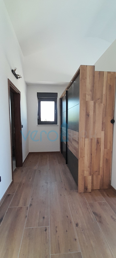 Vrbnik, okolica, dvojna kuća, novogradnja, pogled, bazen, prodaja