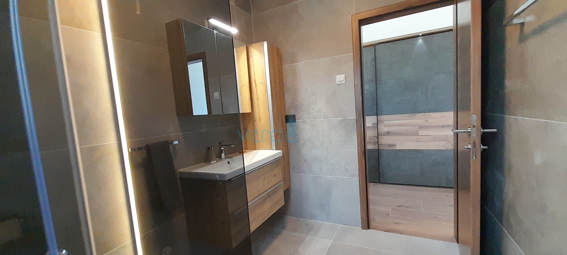 Vrbnik, okolica, dvojna kuća, novogradnja, pogled, bazen, prodaja