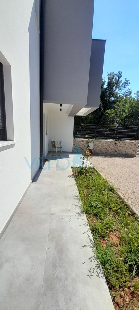 Vrbnik, okolica, dvojna kuća, novogradnja, pogled, bazen, prodaja