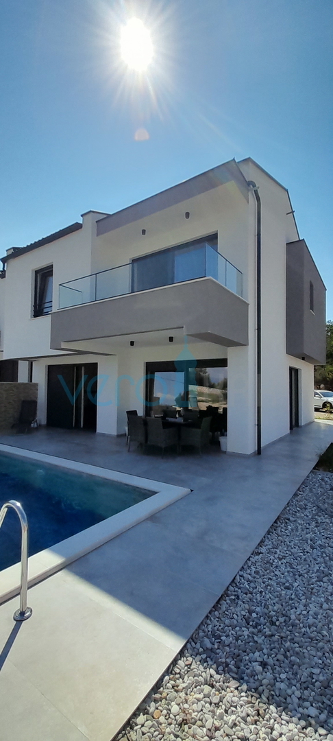 Vrbnik, okolica, dvojna kuća, novogradnja, pogled, bazen, prodaja