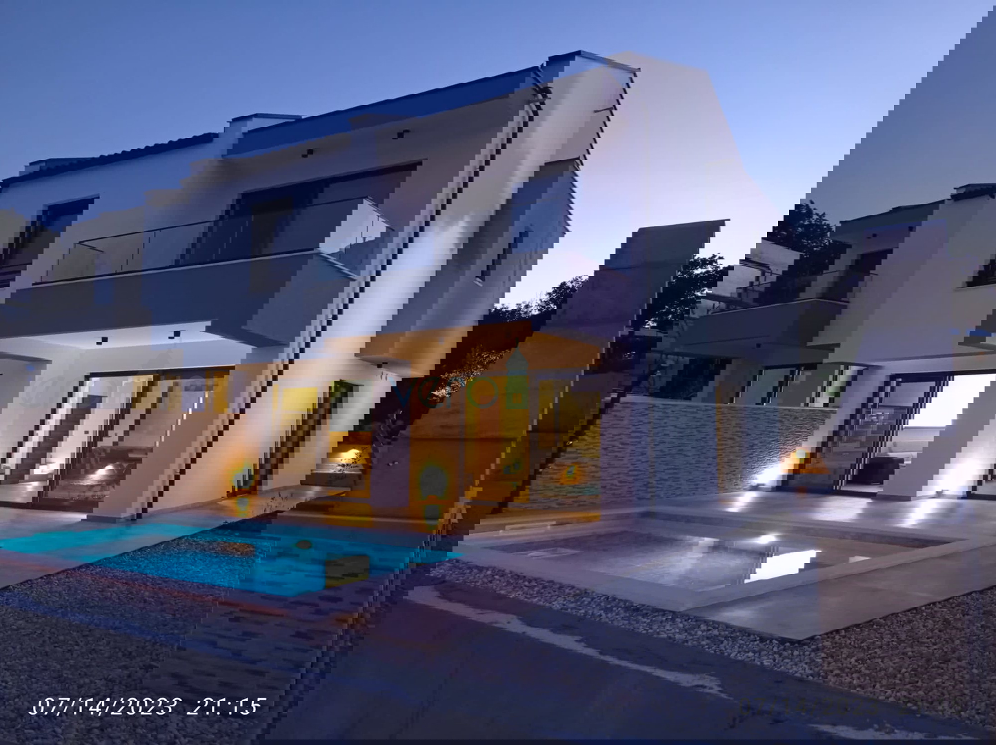 Vrbnik, okolica, dvojna kuća, novogradnja, pogled, bazen, prodaja