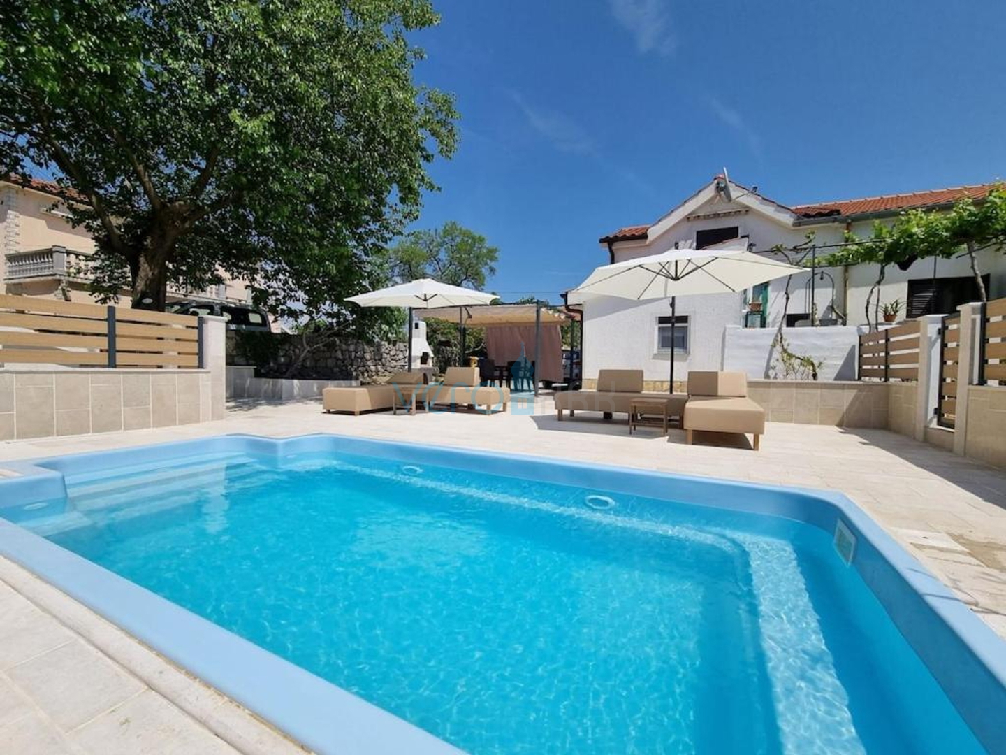 Krk, surroundings, Semi-detached house with swimming pool in an idyllic village, for sale