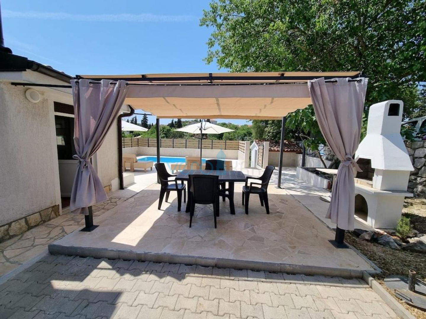 Krk, surroundings, Semi-detached house with swimming pool in an idyllic village, for sale