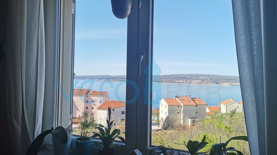 Crikvenica - novija zgrada, tri spavaće sobe, pogled, balkon, prodaja