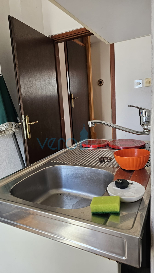 Njivice, island of Krk, Detached house with a garden and sea view, for sale