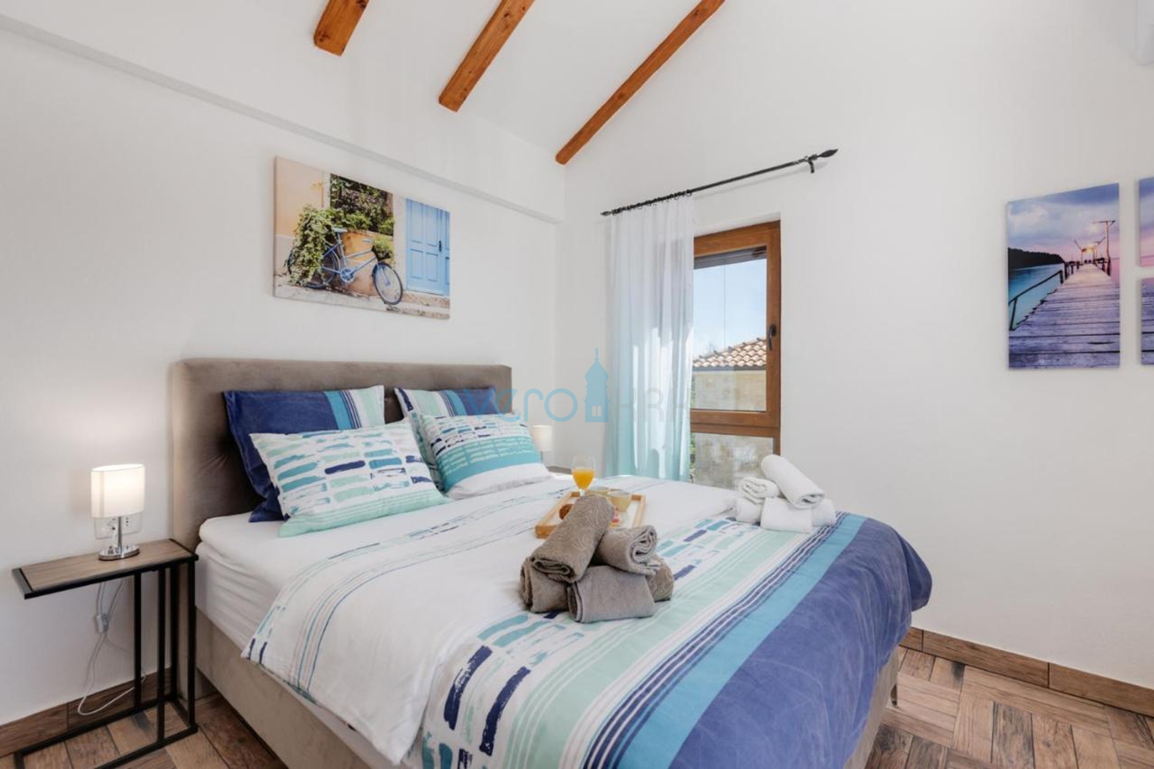 Malinska, okolica, Samostojeća kuća sa grijanim bazenom i pogledom, prodaja