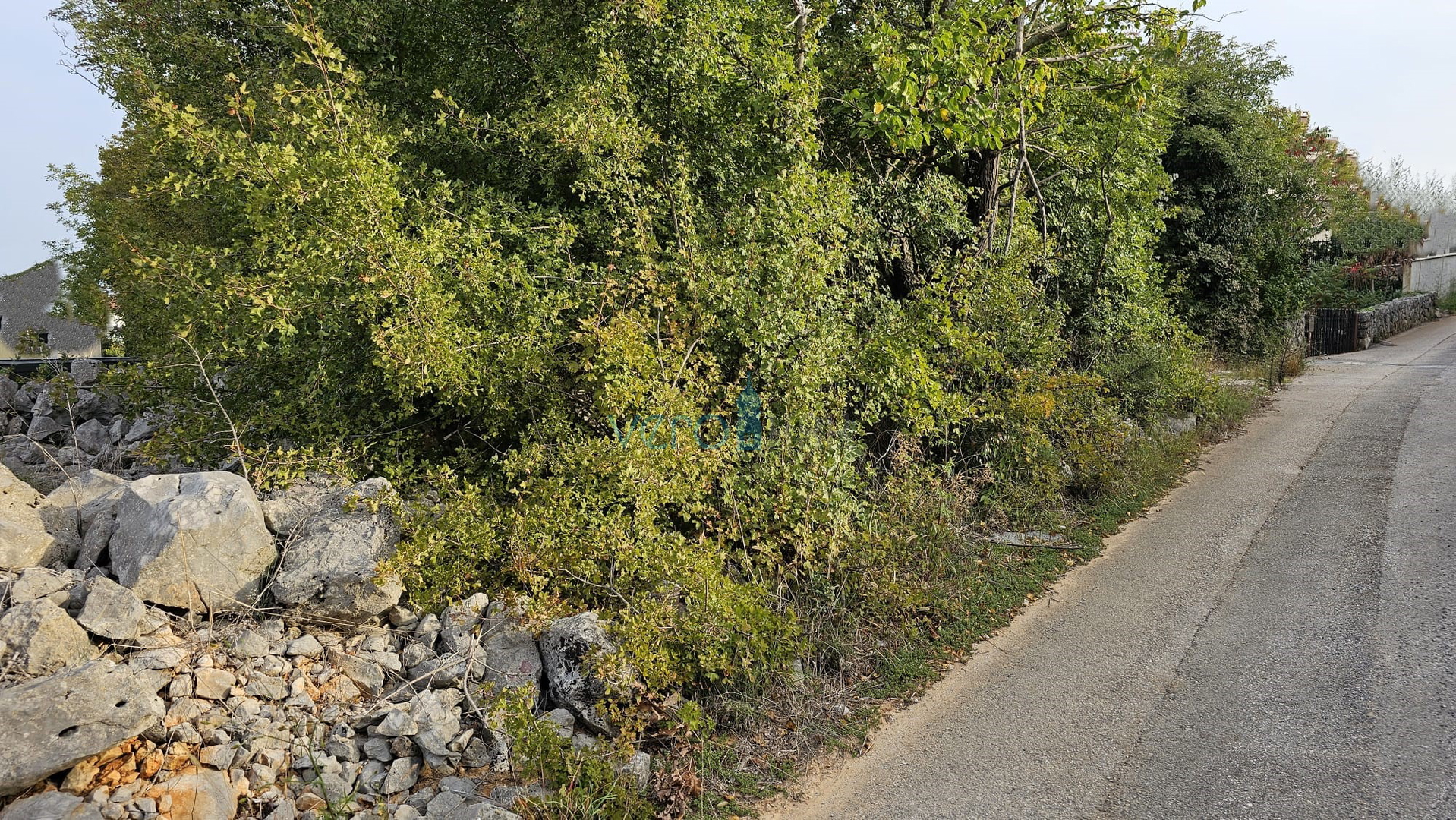 Otok Krk, Malinska, šira okolica, građevinsko zemljište 688 m2, prodaja