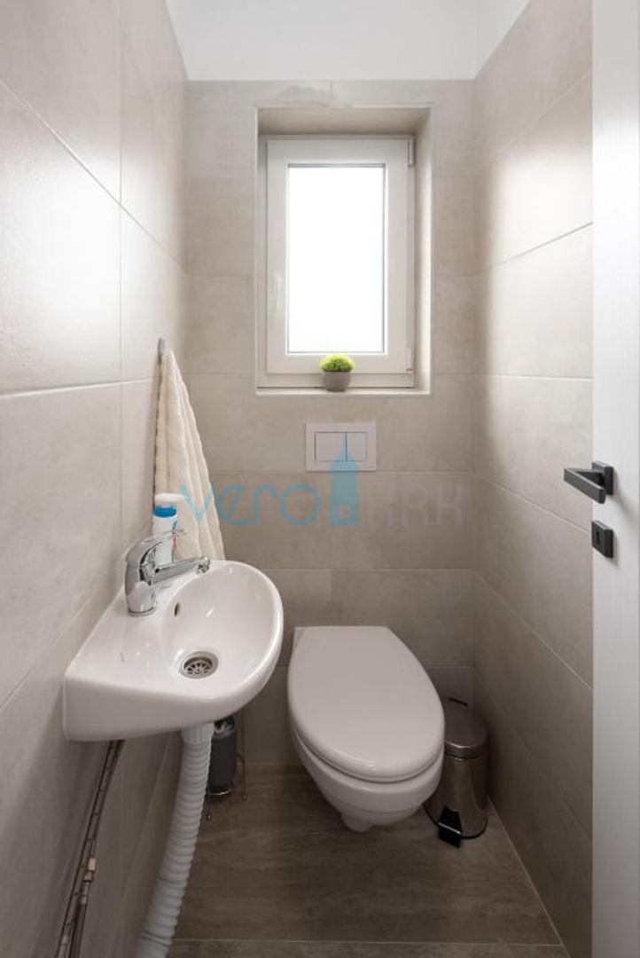 Otok Krk, Čižići, moderan trosoban stan sa pogledom na more, prodaja