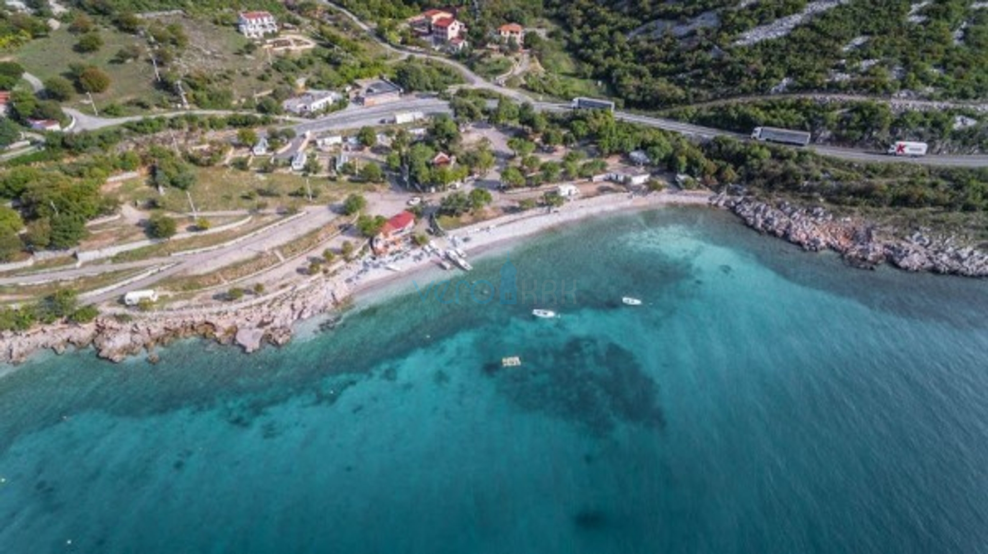 Novi Vinodolski, Sibinj, Građevinsko zemljište za kamp 6550 m2, T3 zona, 1 red do mora, prodaja