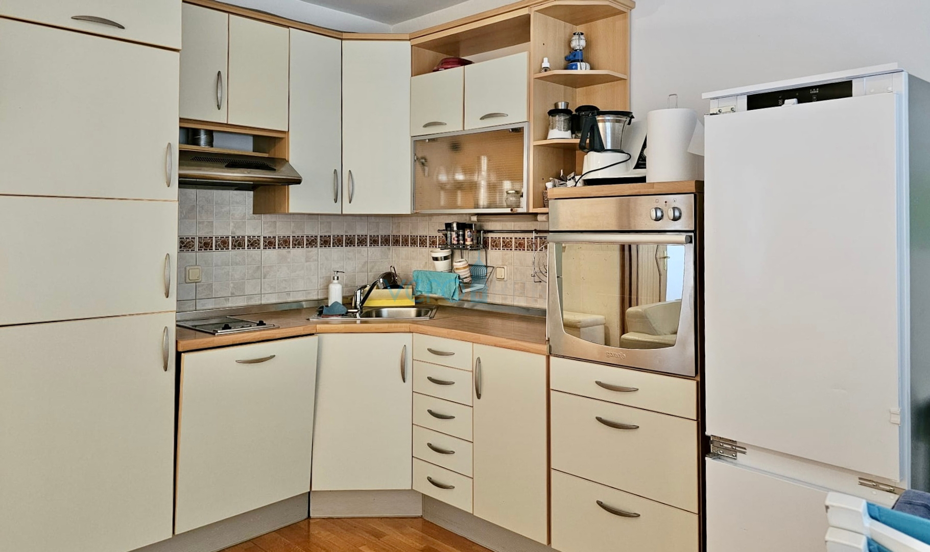 Insel Krk, Gebiet Malinska, Wohnung 108m2, Aussicht, 150m zum Meer, zu verkaufen