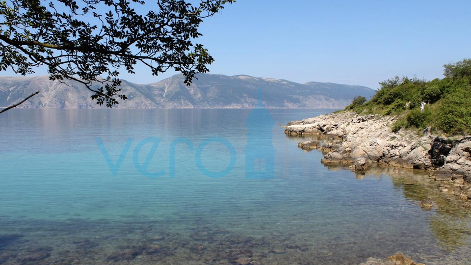 Krk, Linardići, teren 2048m2, projekt za resort, tri vile, prodaja