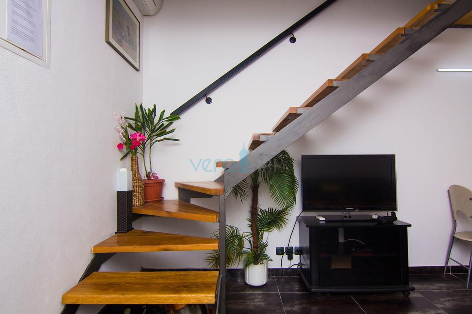 Island of Krk, surroundings, house with two apartments, swimming pool and sea view, for sale