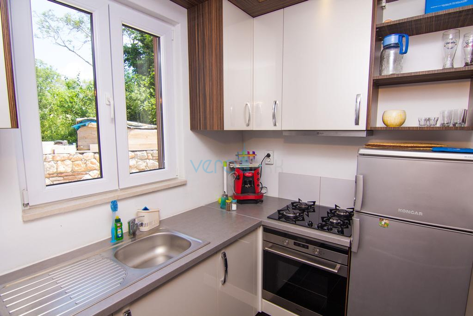 Island of Krk, surroundings, house with two apartments, swimming pool and sea view, for sale