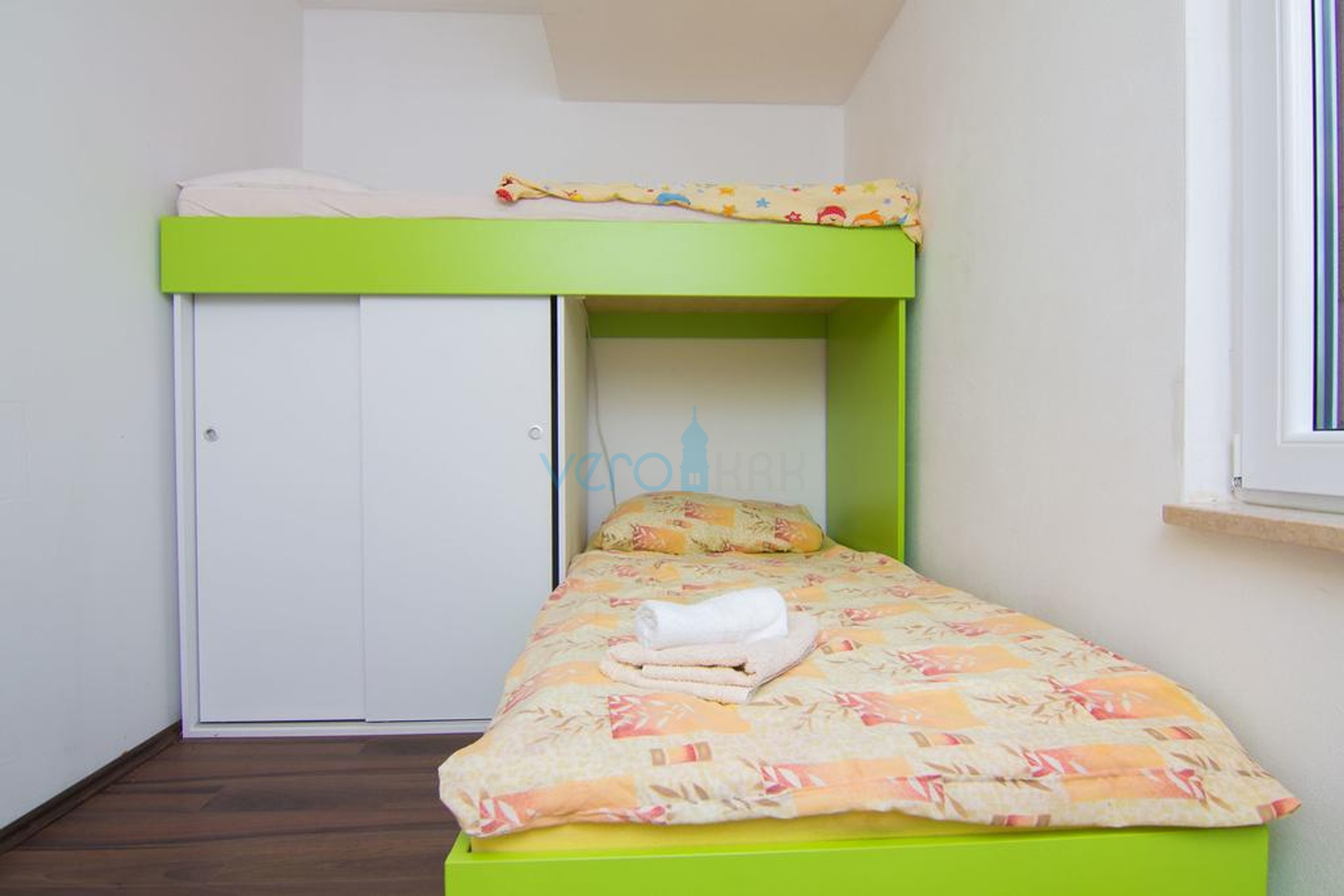 Island of Krk, surroundings, house with two apartments, swimming pool and sea view, for sale