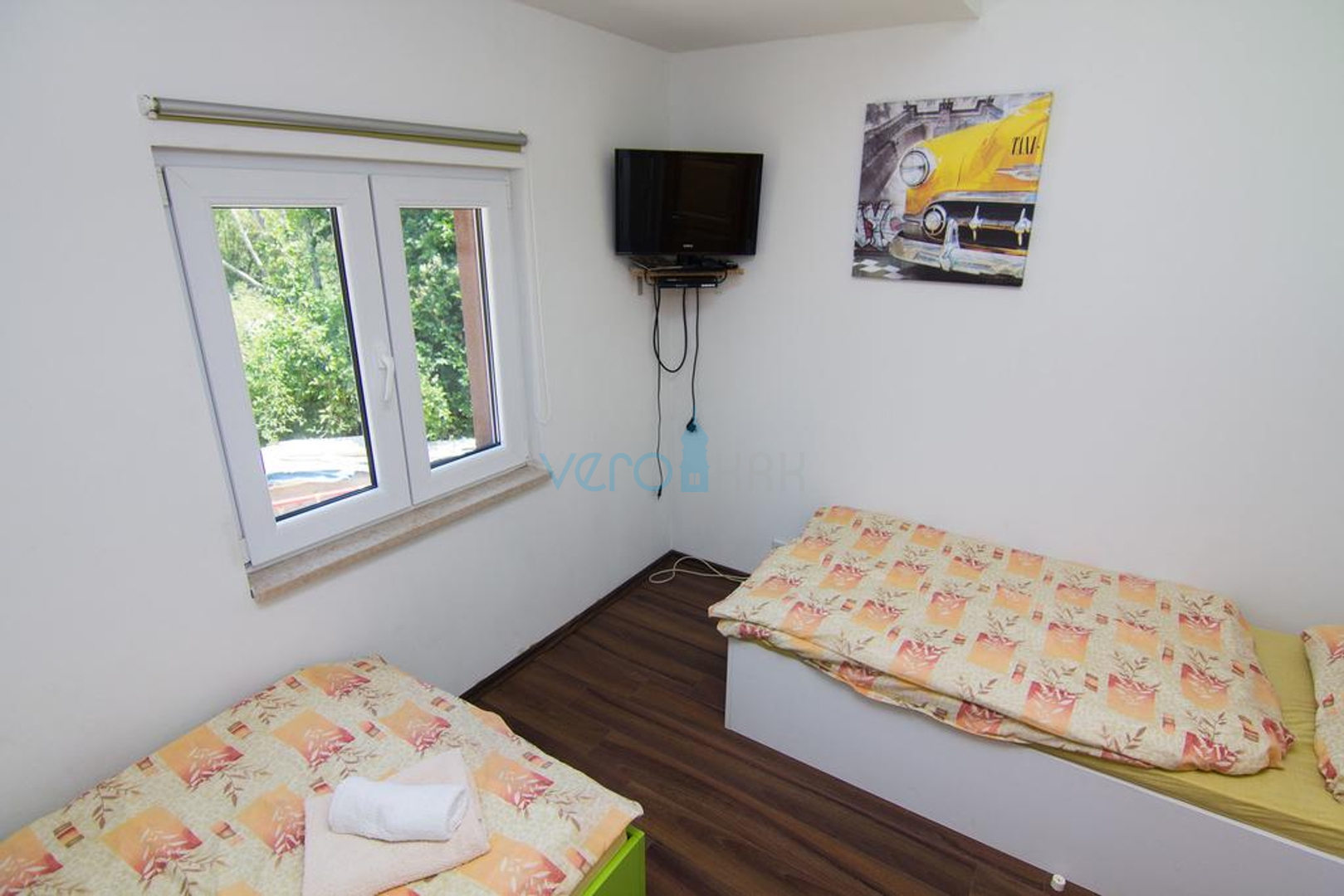 Island of Krk, surroundings, house with two apartments, swimming pool and sea view, for sale