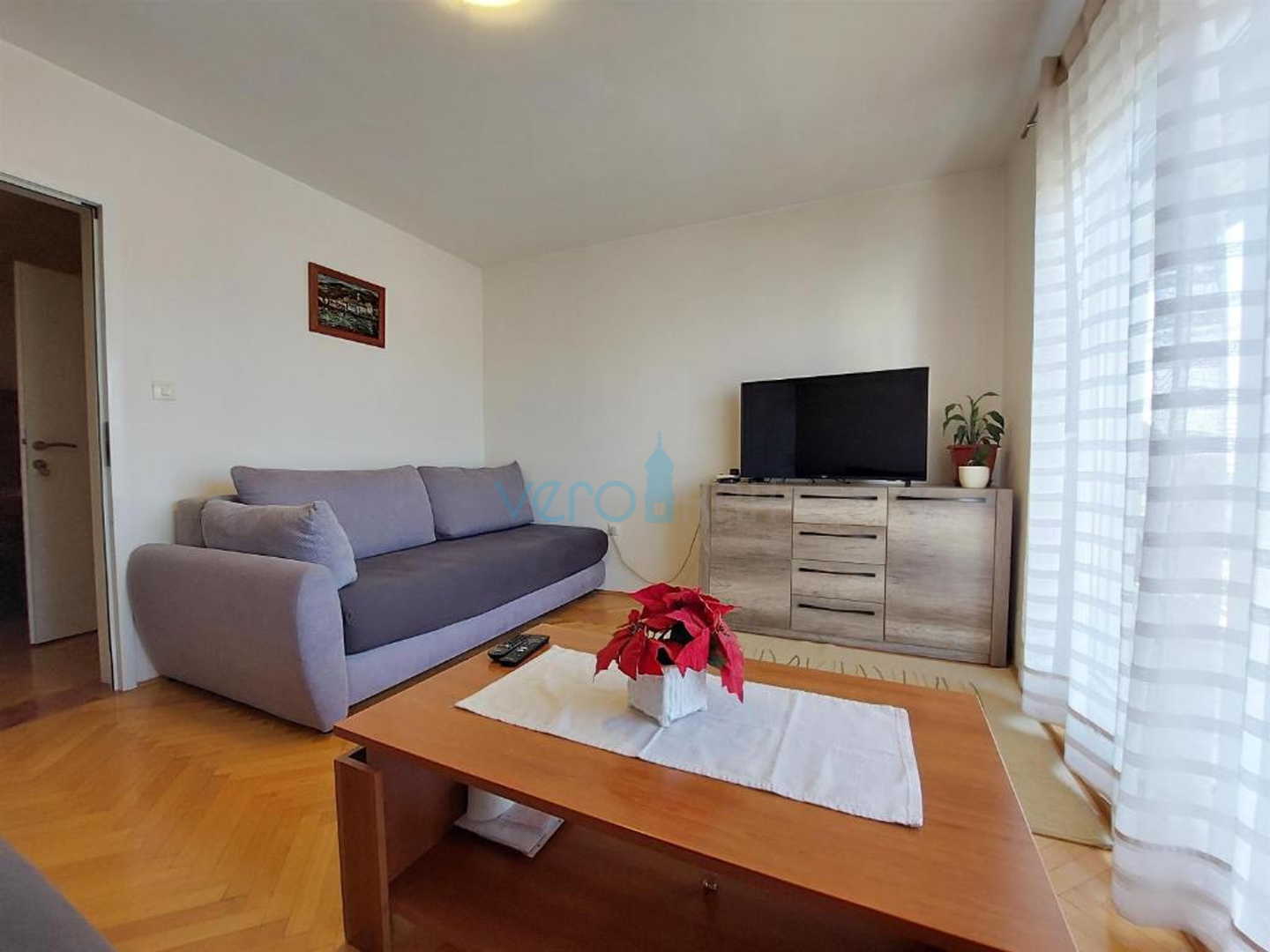 Crikvenica, a floor-through apartment with terraces and garage, 300m to the beach and the center, for sale