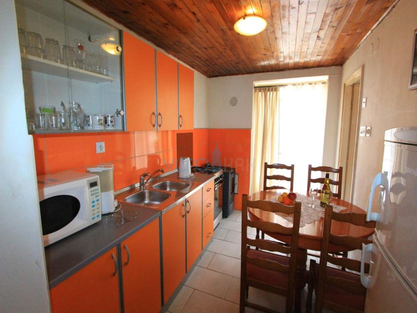 Crikvenica, a floor-through apartment with terraces and garage, 300m to the beach and the center, for sale