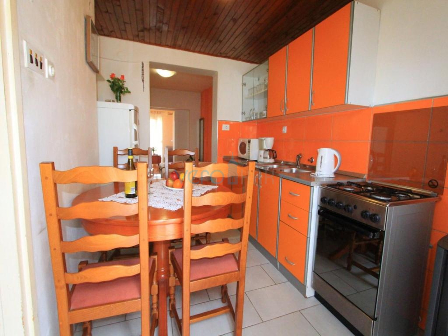 Crikvenica, a floor-through apartment with terraces and garage, 300m to the beach and the center, for sale