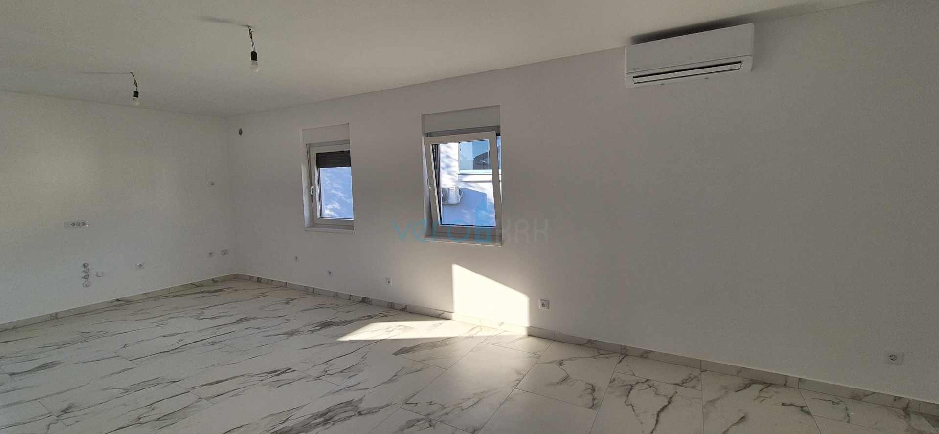 Uvala Soline, Insel Krk, Neubau, Zweizimmerwohnung im 2. Stock, Meerblick, zu verkaufen