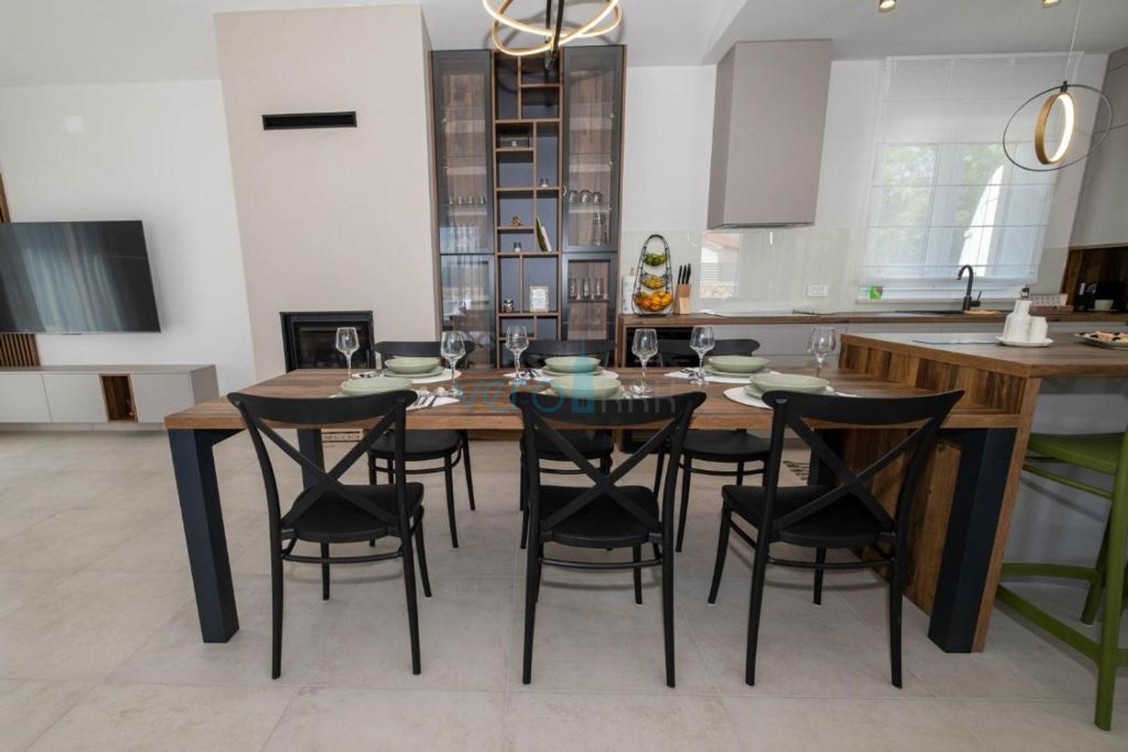 Grad Krk, šira okolica, moderna samostojeća kuća, bazen, okućnica, prodaja