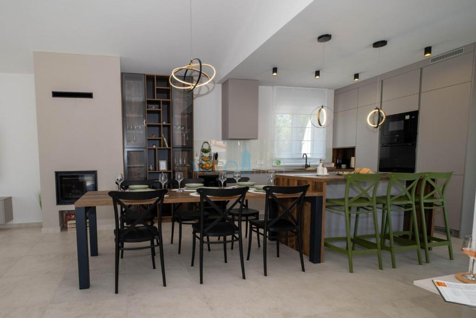 Grad Krk, šira okolica, moderna samostojeća kuća, bazen, okućnica, prodaja