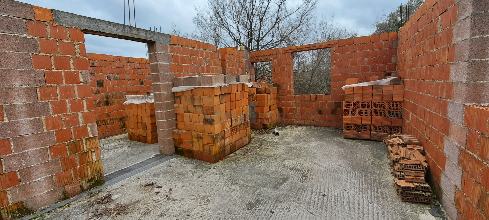 Šilo,okolica,otok Krk,započeta gradnja obiteljske kuće,prodaja