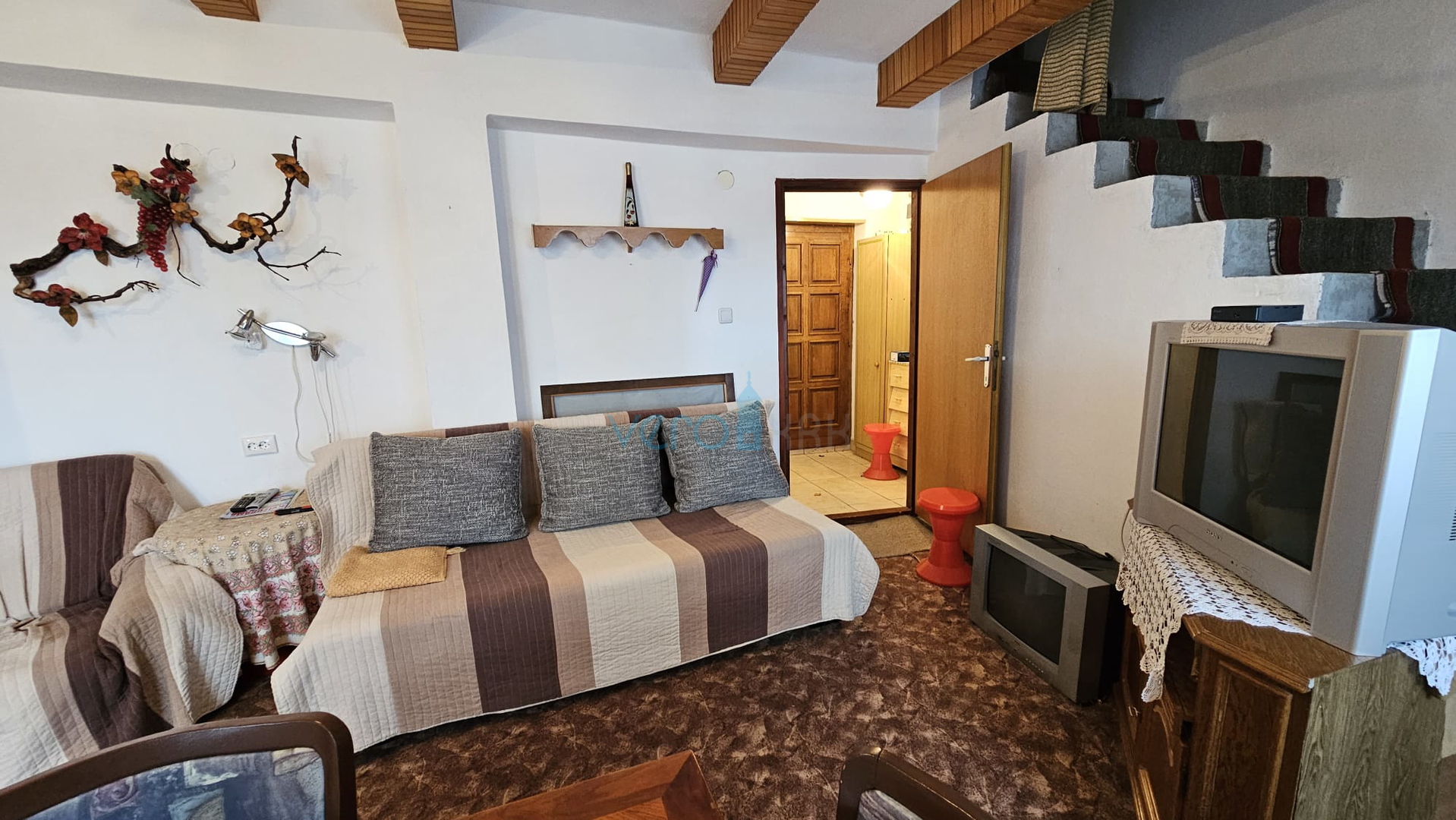 Krk Island, Dobrinj, old town core, authentic house with terrace and view, for sale