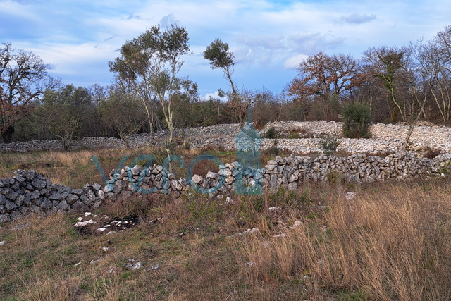 Malinska, građevinsko zemljište 851 m2 sa pogledom na more, prodaja