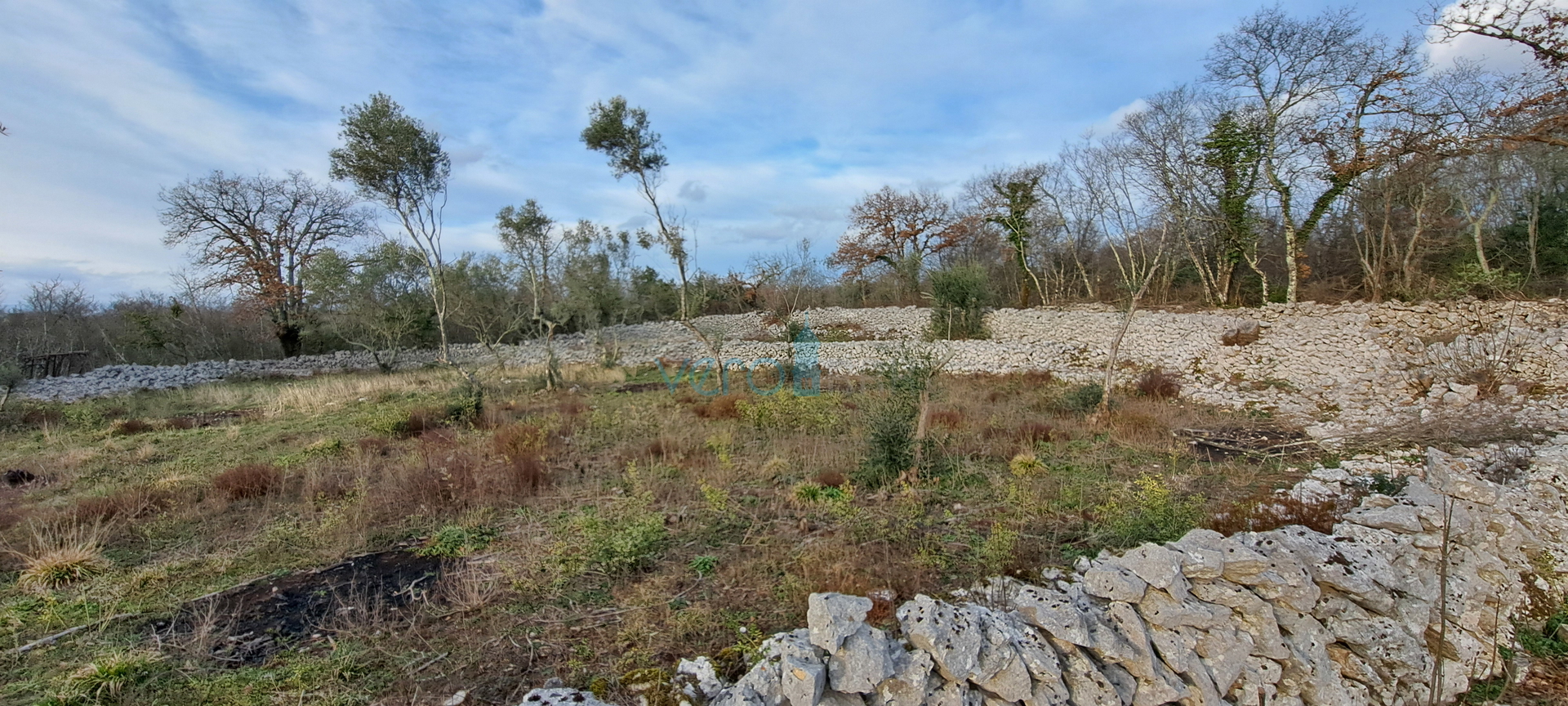 Malinska, otok Krk,građevinsko zemljište 852 m2 sa pogledom na more, prodaja