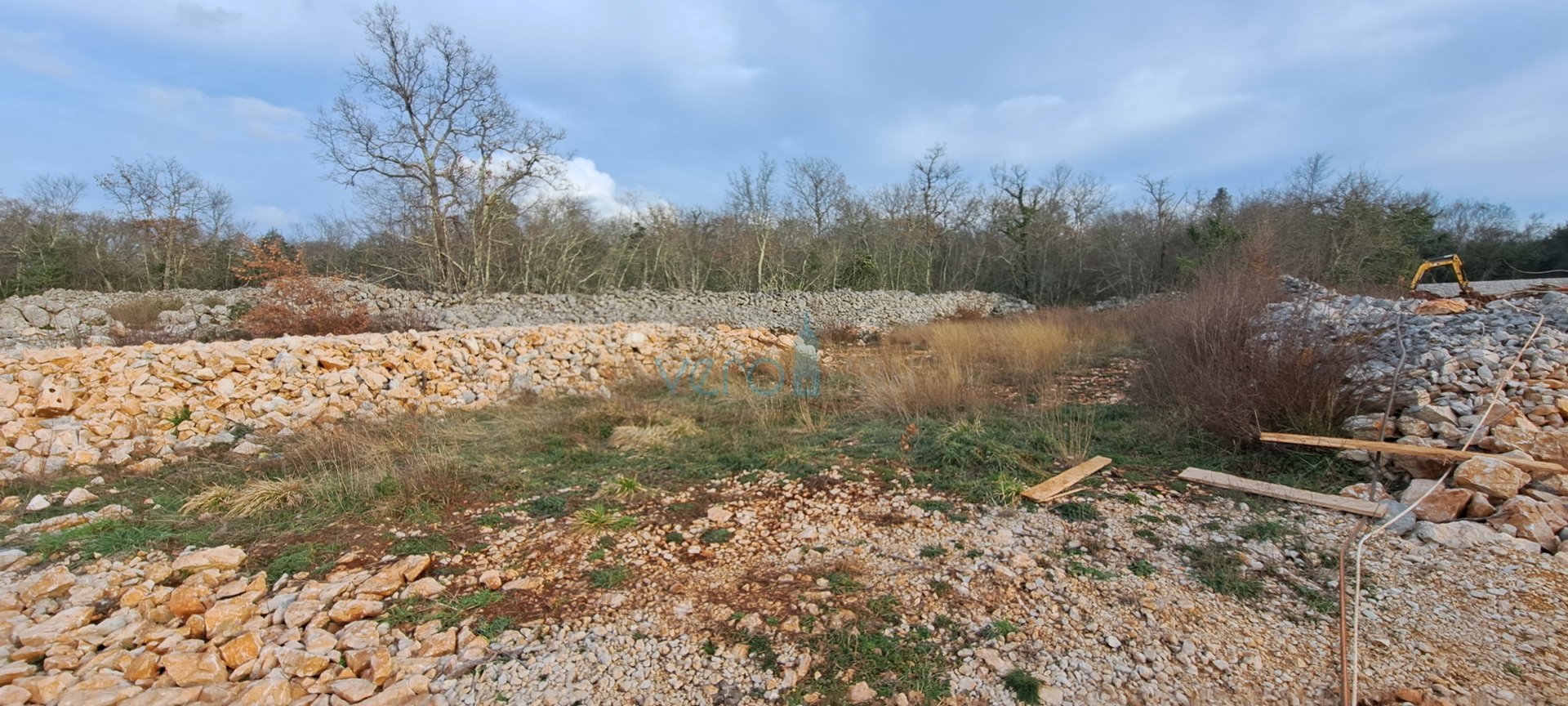 Malinska, otok Krk,građevinsko zemljište 852 m2 sa pogledom na more, prodaja