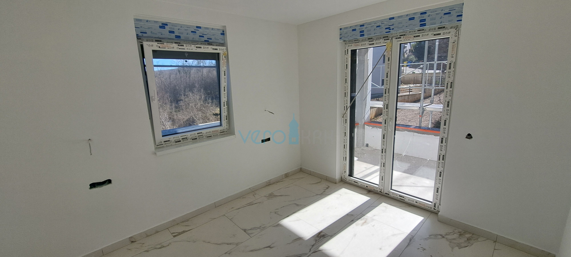 Uvala Soline, otok Krk,okolica,dvosoban stan na katu,terasa,novogradnja,prodaja