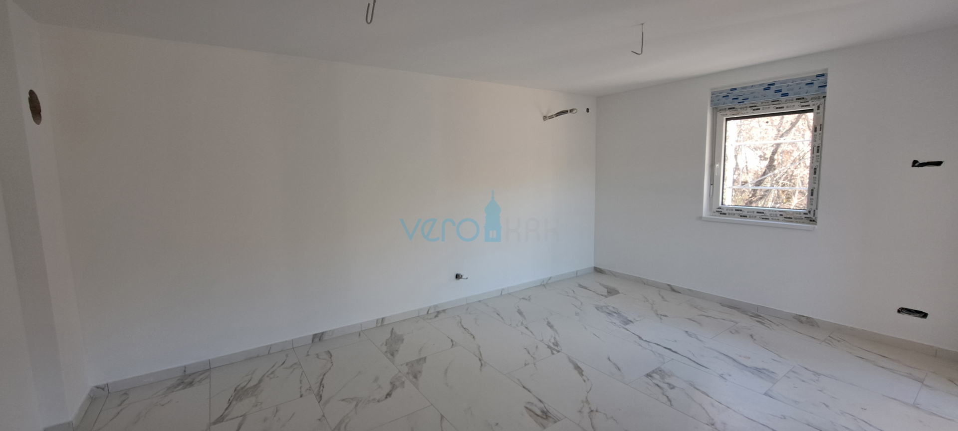 Uvala Soline, otok Krk,okolica,dvosoban stan na katu,terasa,novogradnja,prodaja