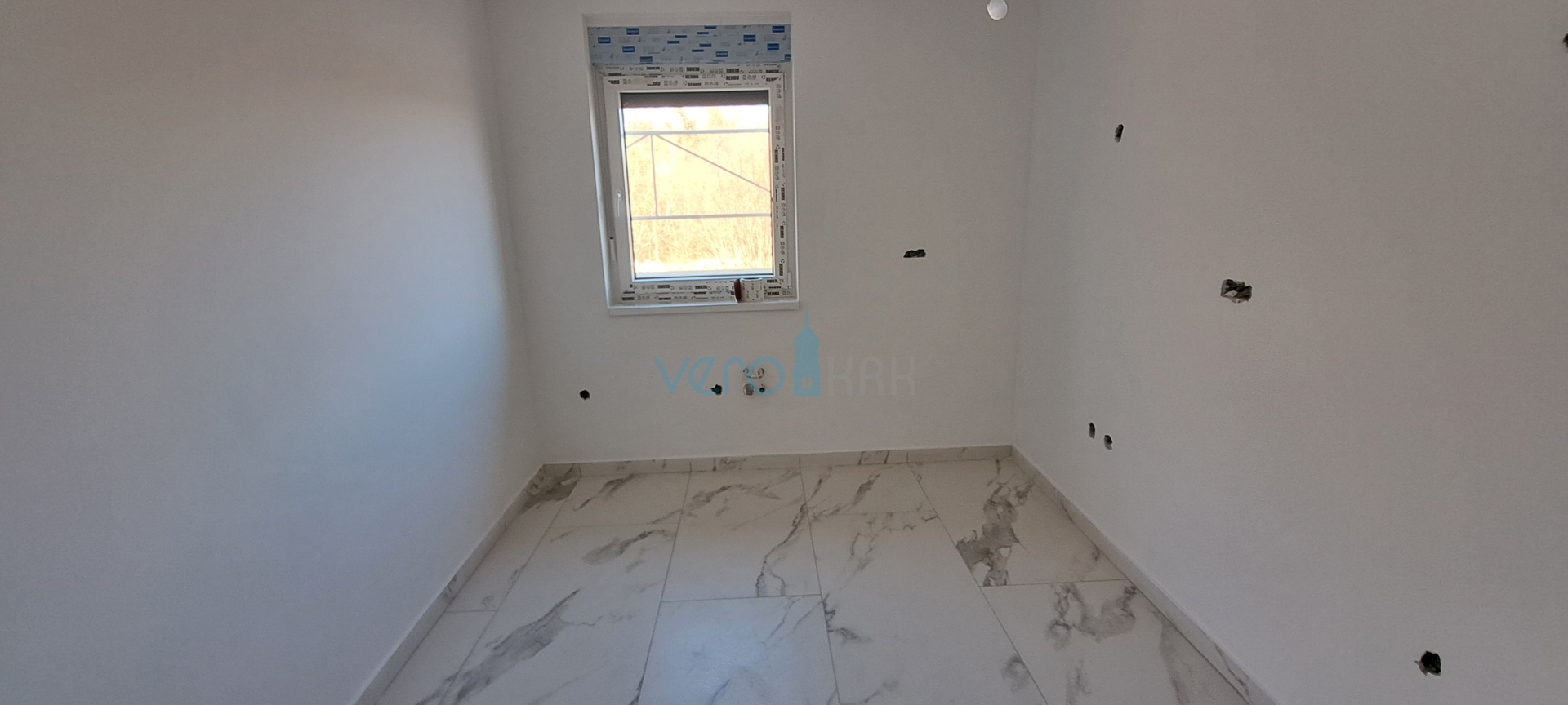 Uvala Soline, otok Krk,okolica,dvosoban stan na katu,terasa,novogradnja,prodaja