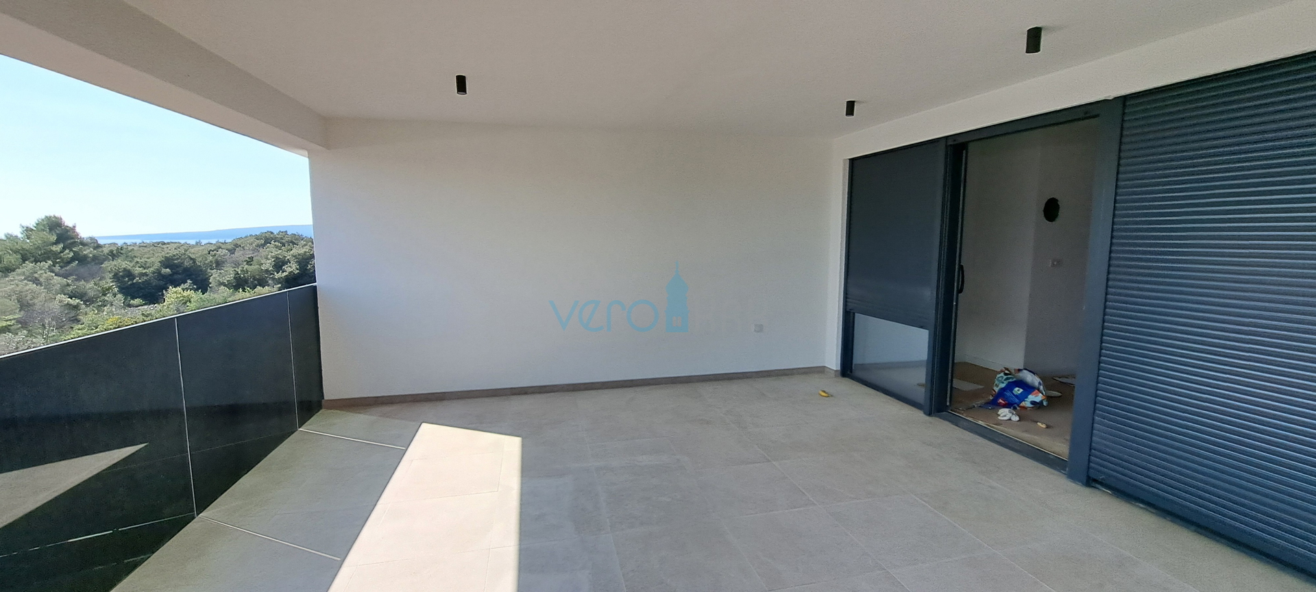 Grad Krk, moderan dvoetažni stan,krovni bazen,terasa,pogled,novogradnja,prodaja