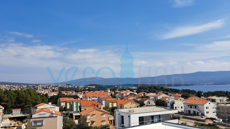 Stadt Krk, moderne Maisonette-Wohnung, Dachpool, Terrasse, Aussicht, Neubau, Verkauf