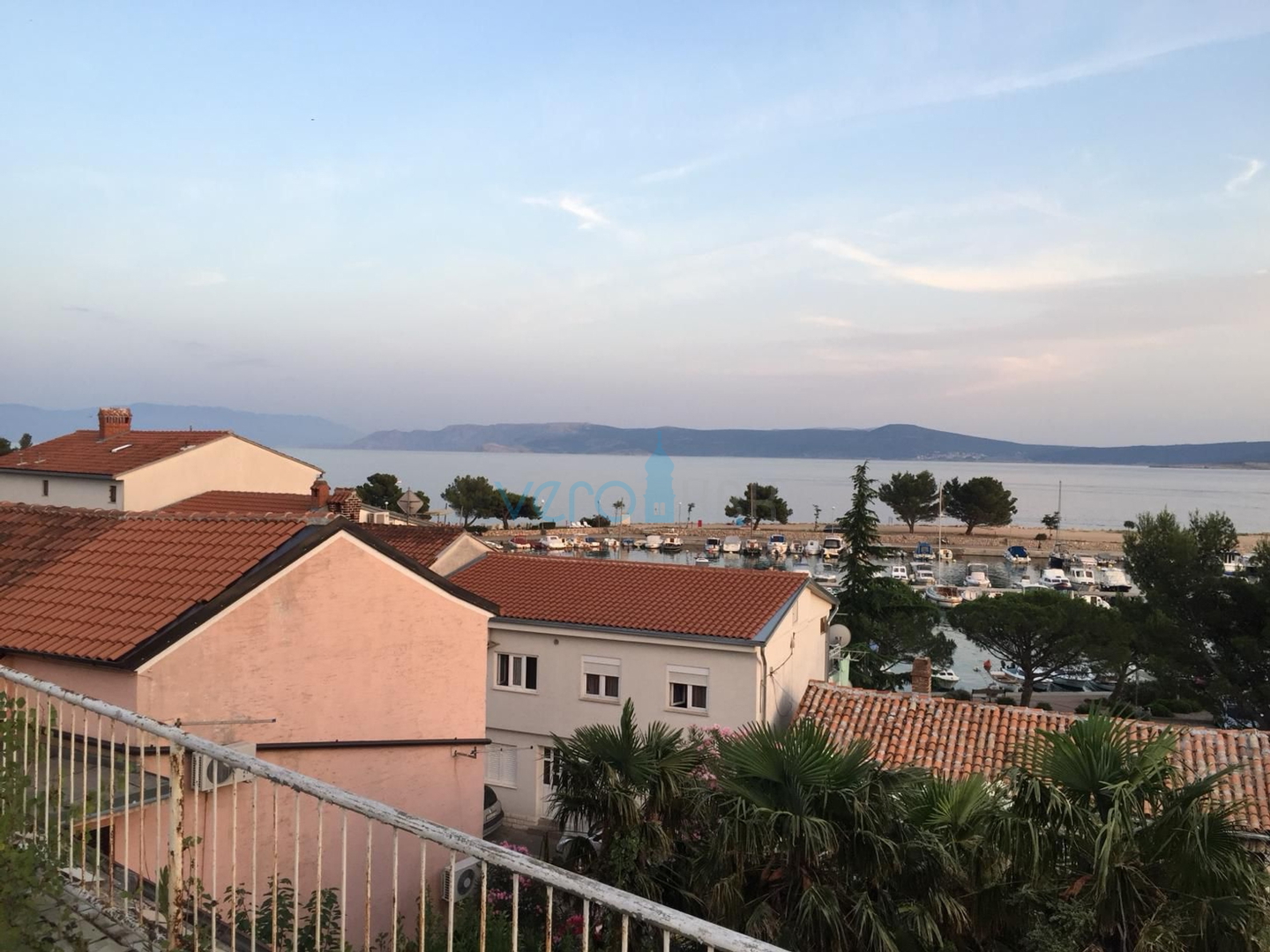 Crikvenica, Centar, Samostojeća kuća za investiciju, 2. red do mora, pogled, parking, prodaja